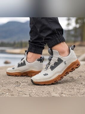 On Running Cloudaway Glacier Pecan Trail Travel Sneakers Women’s 9.5